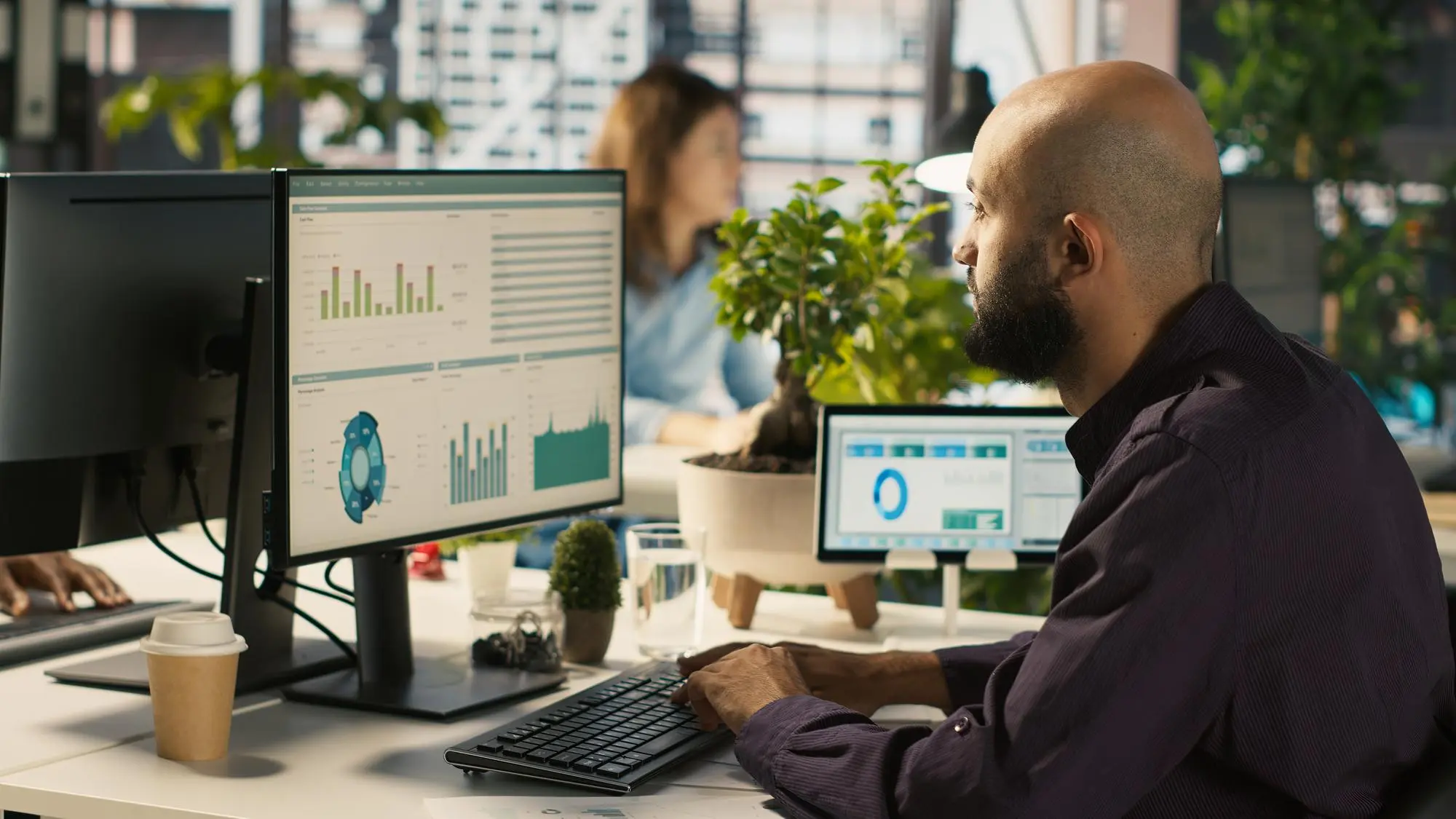 Porównanie modułu CRM w Business Central z Dynamics 365 Sales i Customer Service